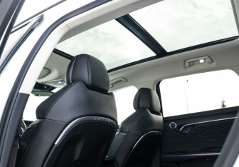 Подержанный автомобиль Voyah Free 2024 года (16 фото)