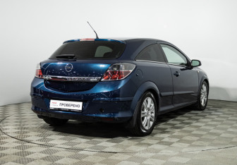 Подержанный автомобиль Opel Astra Hatchback 2007 года (5 фото)