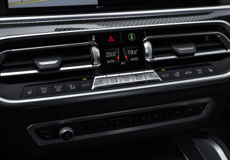 Подержанный автомобиль BMW X6 2020 года (22 фото)