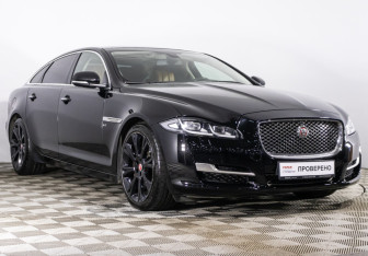 Подержанный автомобиль Jaguar XJ 2016 года (11 фото)