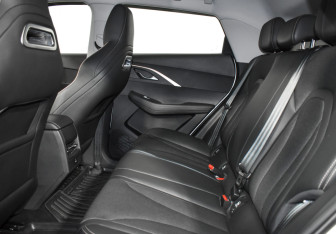 Подержанный автомобиль Omoda C5 2023 года (12 фото)