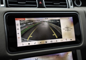 Подержанный автомобиль Land Rover Range Rover 2018 года (19 фото)