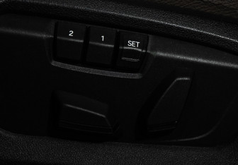 Подержанный автомобиль BMW X5 2016 года (18 фото)