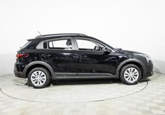 Подержанный автомобиль Kia Rio Hatchback 2020 года (4 фото)