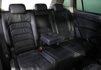 Подержанный автомобиль Volkswagen Tiguan 2019 года (29 фото)