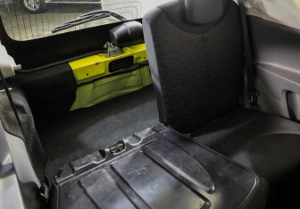 Подержанный автомобиль Peugeot 107 2010 года (20 фото)