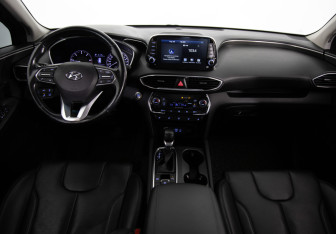 Подержанный автомобиль Hyundai Santa Fe 2020 года (9 фото)
