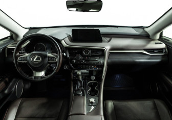 Подержанный автомобиль Lexus RX 2017 года (13 фото)