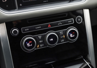 Подержанный автомобиль Land Rover Range Rover 2016 года (20 фото)
