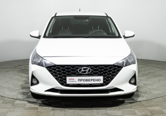 Подержанный автомобиль Hyundai Solaris Sedan 2020 года (2 фото)