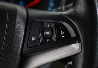 Подержанный автомобиль Chevrolet Orlando 2012 года (11 фото)