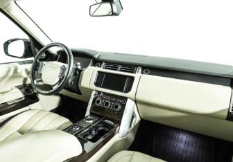 Подержанный автомобиль Land Rover Range Rover 2015 года (9 фото)