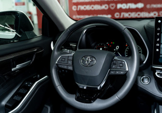 Новый Toyota Highlander 2025 (15 фото)