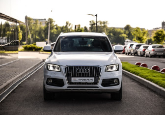 Подержанный автомобиль Audi Q5 2012 года (3 фото)