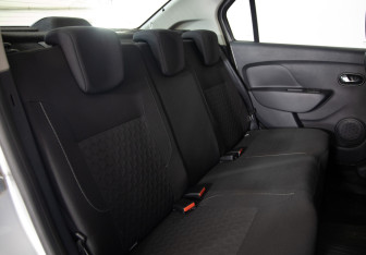 Подержанный автомобиль Renault Logan Sedan 2016 года (12 фото)