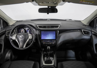Подержанный автомобиль Nissan Qashqai 2018 года (10 фото)