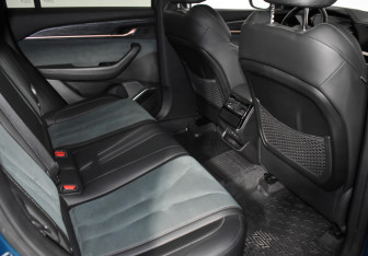 Подержанный автомобиль Geely Monjaro 2023 года (14 фото)