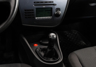 Подержанный автомобиль SEAT Leon Hatchback 2008 года (11 фото)