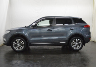 Подержанный автомобиль Geely Atlas 2021 года (8 фото)