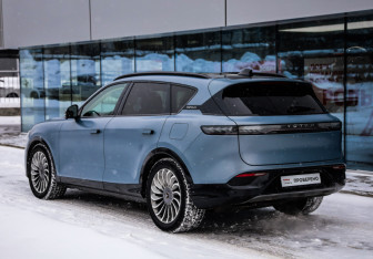 Подержанный автомобиль Voyah Free 2022 года (7 фото)