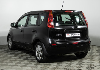 Подержанный автомобиль Nissan Note 2008 года (7 фото)