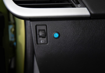 Подержанный автомобиль Peugeot 207 Hatchback 2008 года (16 фото)