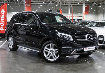 Подержанный автомобиль Mercedes-Benz GLE 2016 года (4 фото)