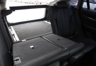 Подержанный автомобиль BMW X6 2016 года (28 фото)