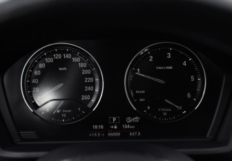 Подержанный автомобиль BMW X1 2019 года (17 фото)