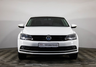 Подержанный автомобиль Volkswagen Jetta Sedan 2016 года (2 фото)
