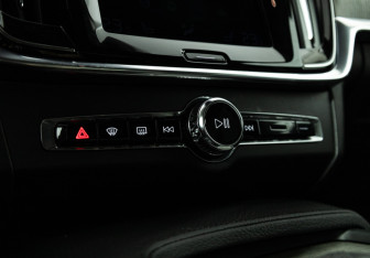 Подержанный автомобиль Volvo S90 2021 года (20 фото)