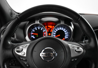 Подержанный автомобиль Nissan Juke 2013 года (15 фото)