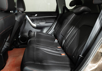 Подержанный автомобиль Haval H6 2019 года (10 фото)