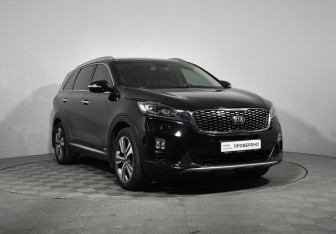 Подержанный автомобиль Kia Sorento 2018 года (3 фото)