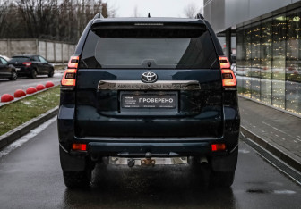 Подержанный автомобиль Toyota Land Cruiser Prado 2021 года (5 фото)