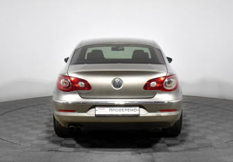 Подержанный автомобиль Volkswagen Passat CC 2011 года (6 фото)
