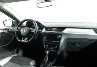 Подержанный автомобиль Skoda Rapid Liftback 2019 года (9 фото)