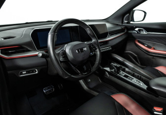 Подержанный автомобиль Geely Coolray 2024 года (11 фото)