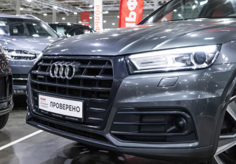 Подержанный автомобиль Audi Q5 2019 года (2 фото)