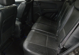 Подержанный автомобиль Kia Sportage 2006 года (10 фото)