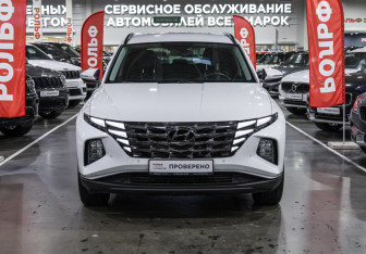 Подержанный автомобиль Hyundai Tucson 2022 года (3 фото)