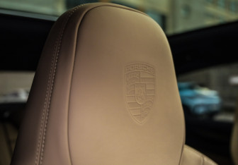 Подержанный автомобиль Porsche Cayenne 2021 года (31 фото)