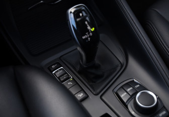 Подержанный автомобиль BMW X1 2021 года (18 фото)