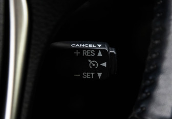 Подержанный автомобиль Toyota RAV4 2018 года (17 фото)