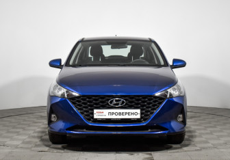 Подержанный автомобиль Hyundai Solaris Sedan 2022 года (2 фото)