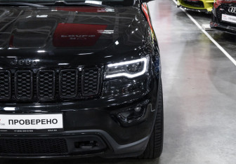 Подержанный автомобиль Jeep Grand Cherokee 2018 года (4 фото)