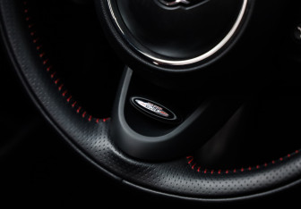 Подержанный автомобиль MINI Clubman Wagon 2018 года (12 фото)