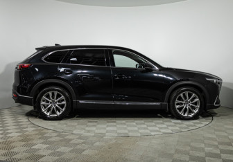 Подержанный автомобиль Mazda CX-9 2017 года (4 фото)
