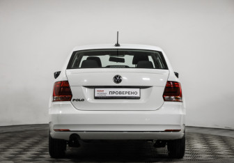 Подержанный автомобиль Volkswagen Polo Sedan 2017 года (6 фото)