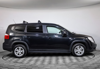 Подержанный автомобиль Chevrolet Orlando 2012 года (4 фото)
